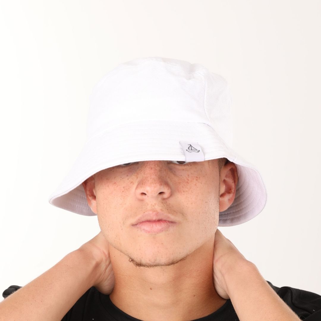 White Buckethat
