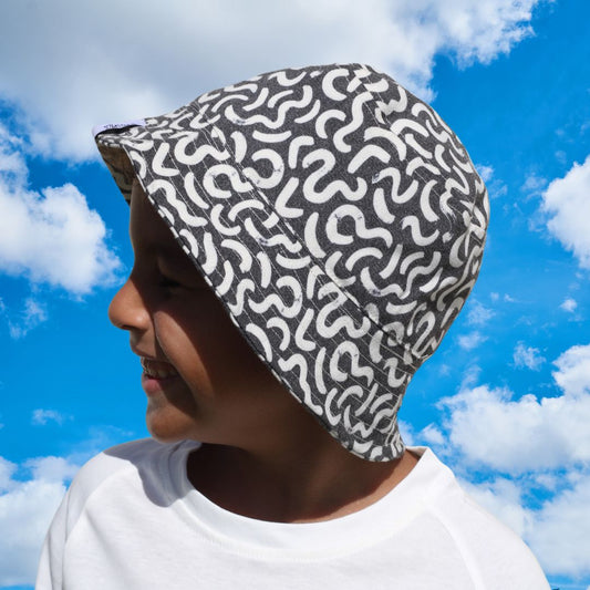 Black Doodle Buckethat (KIDS)