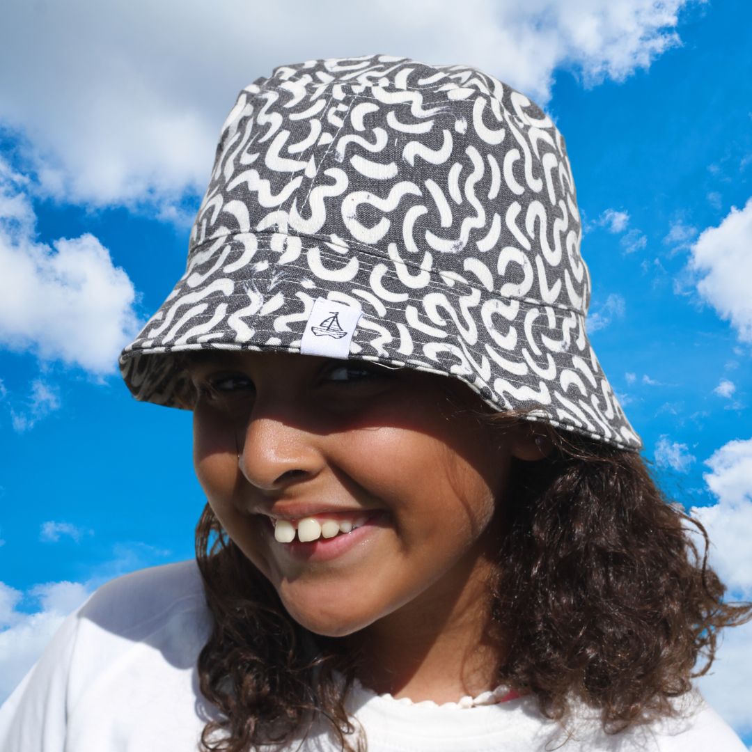 Black Doodle Buckethat (KIDS)